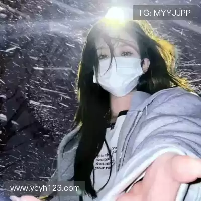 薄霜凤